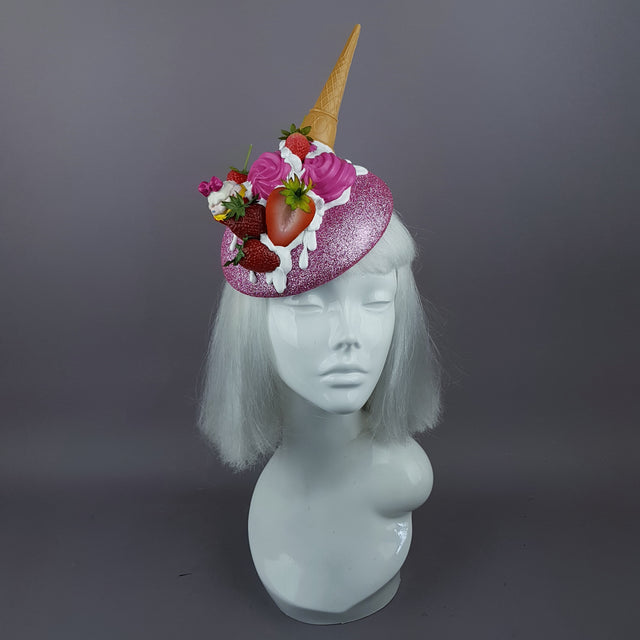 "Lezzetli" Dropped Ice Cream & Strawberry Glitter Hat
