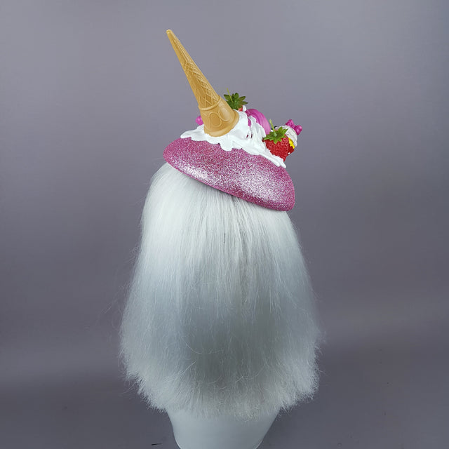 "Lezzetli" Dropped Ice Cream & Strawberry Glitter Hat