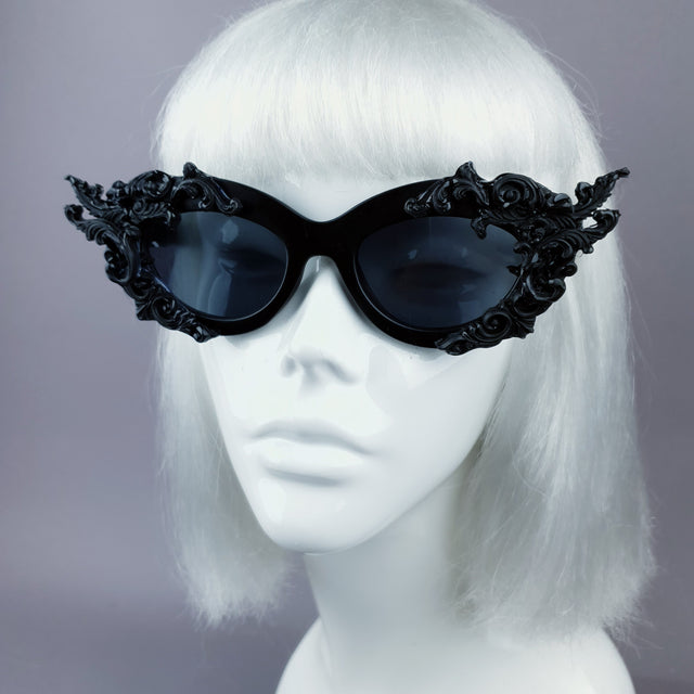 "Délerium" Black Filigree Catseye Sunglasses