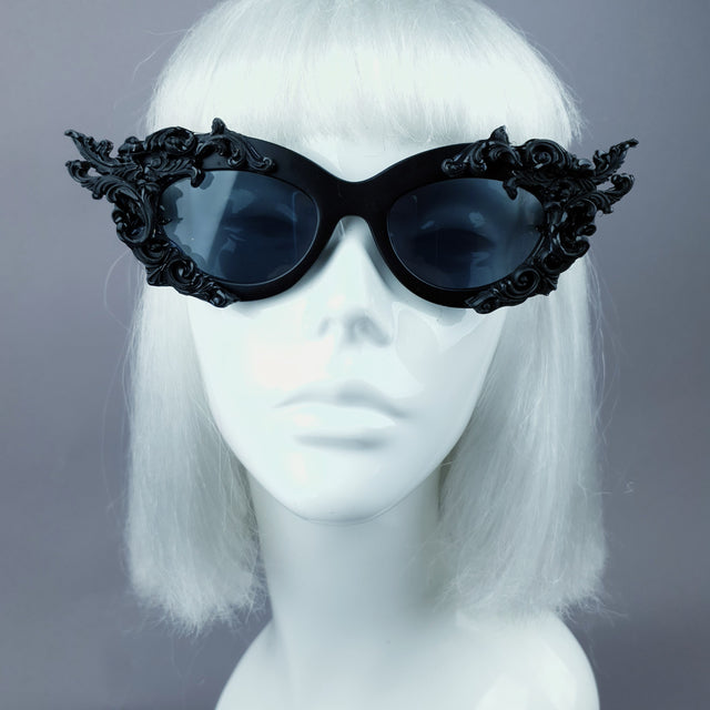 "Délerium" Black Filigree Catseye Sunglasses