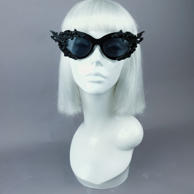 "Délerium" Black Filigree Catseye Sunglasses