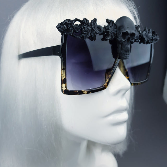 "Crowley" Black Skull Filigree Unisex Sunglasses