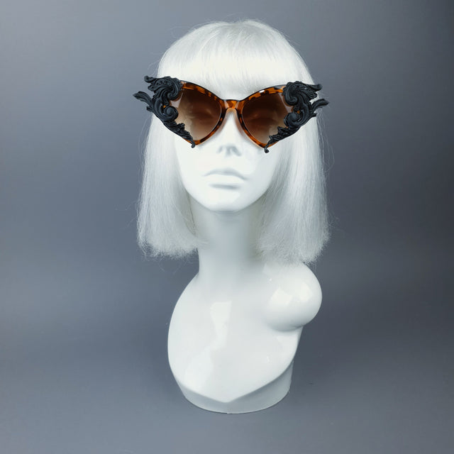 "Tantatris" Black & Tortoiseshell Filigree Catseye Sunglasses