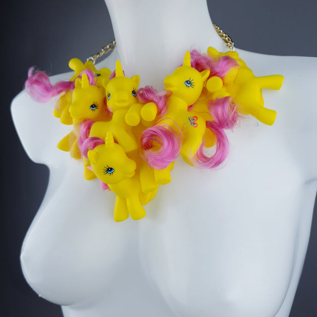 "Crema de Cavall" Yellow Ponies & Custard Neckpiece