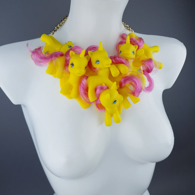 "Crema de Cavall" Yellow Ponies & Custard Neckpiece