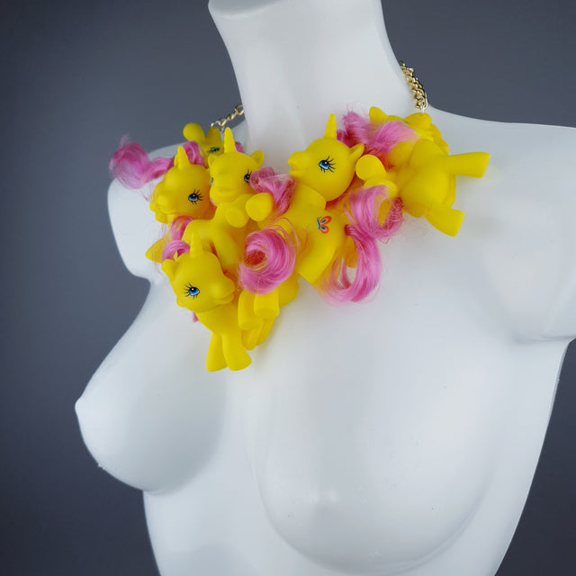 "Crema de Cavall" Yellow Ponies & Custard Neckpiece