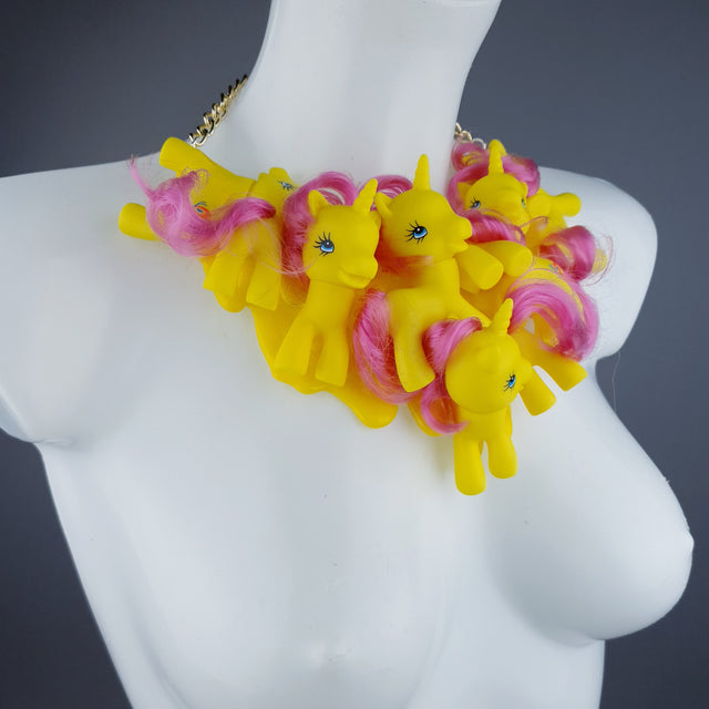 "Crema de Cavall" Yellow Ponies & Custard Neckpiece