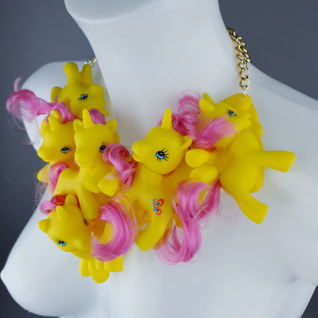 "Crema de Cavall" Yellow Ponies & Custard Neckpiece