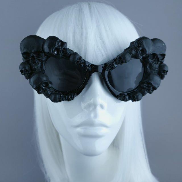 "Everlast" Black Skulls Cateye Sunglasses