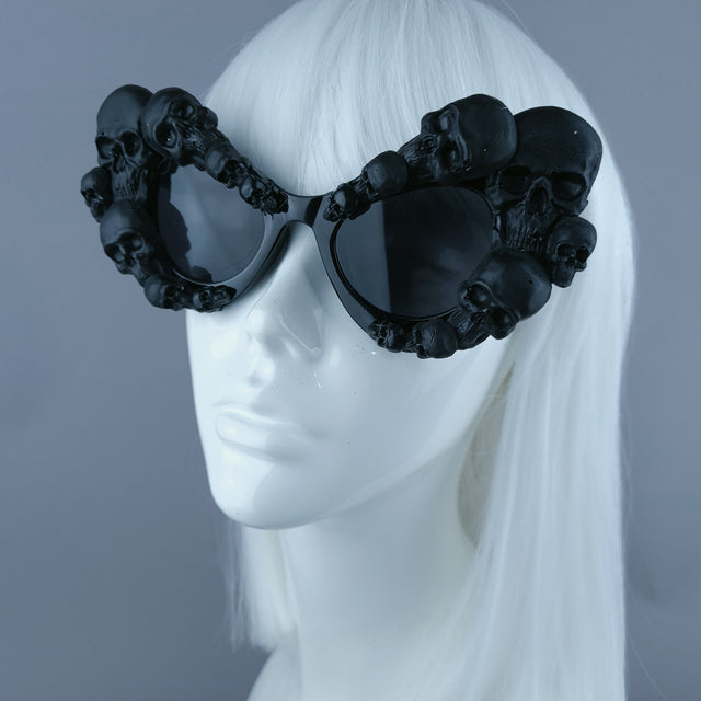 "Everlast" Black Skulls Cateye Sunglasses