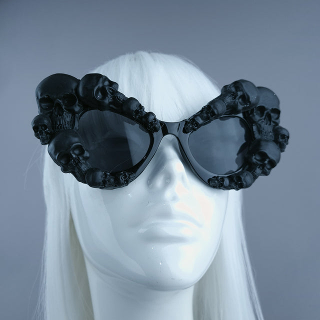 "Everlast" Black Skulls Cateye Sunglasses
