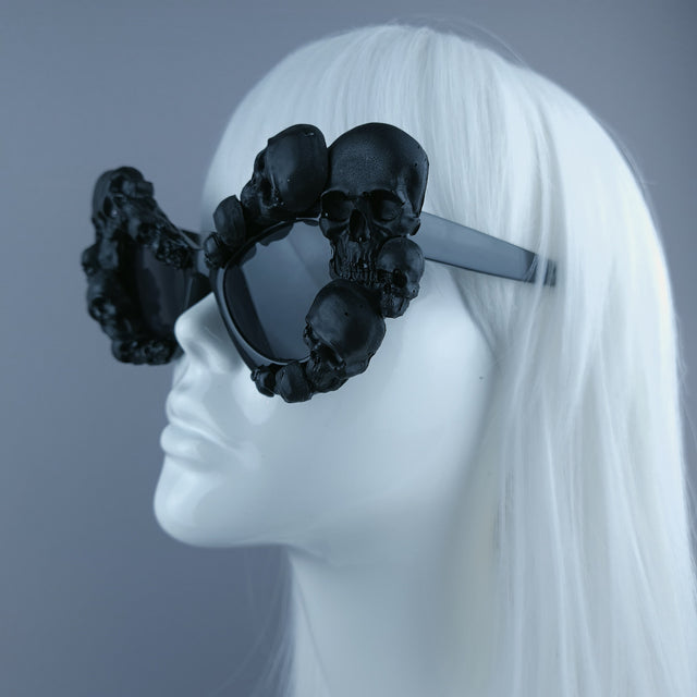 "Everlast" Black Skulls Cateye Sunglasses