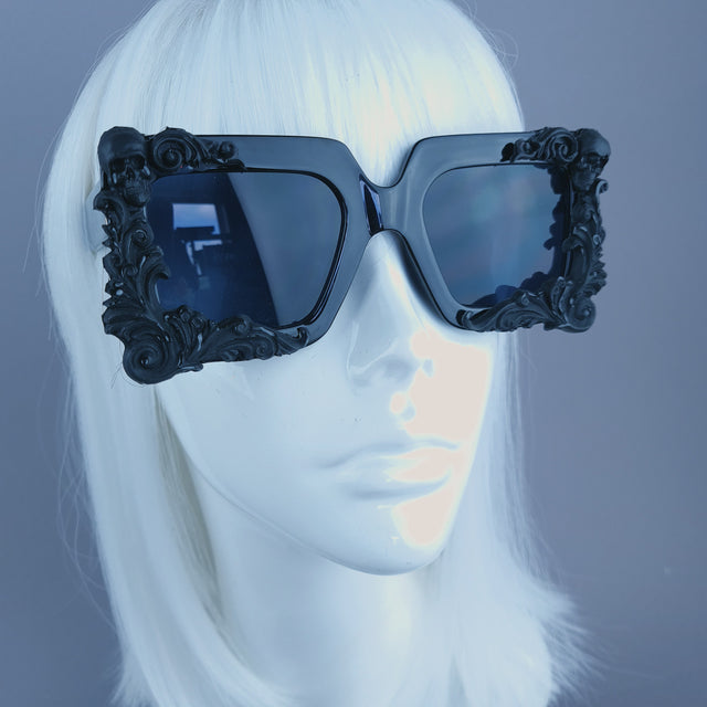 "Morte" Black Skull Filigree Unisex Square Sunglasses