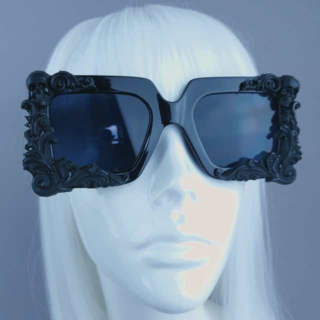 "Morte" Black Skull Filigree Unisex Square Sunglasses
