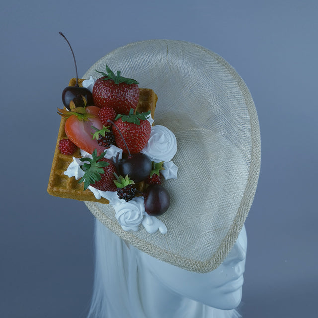 "Fusió" Waffles, Strawberry & Cream Fruit Food Fascinator Hat