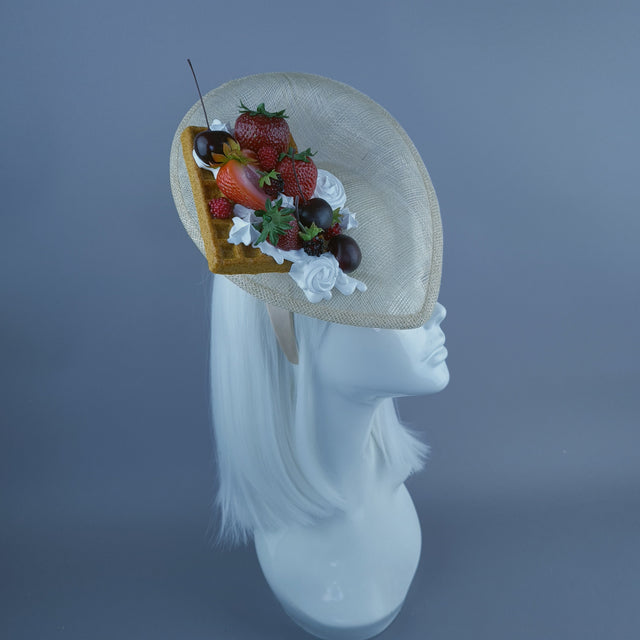 "Fusió" Waffles, Strawberry & Cream Fruit Food Fascinator Hat