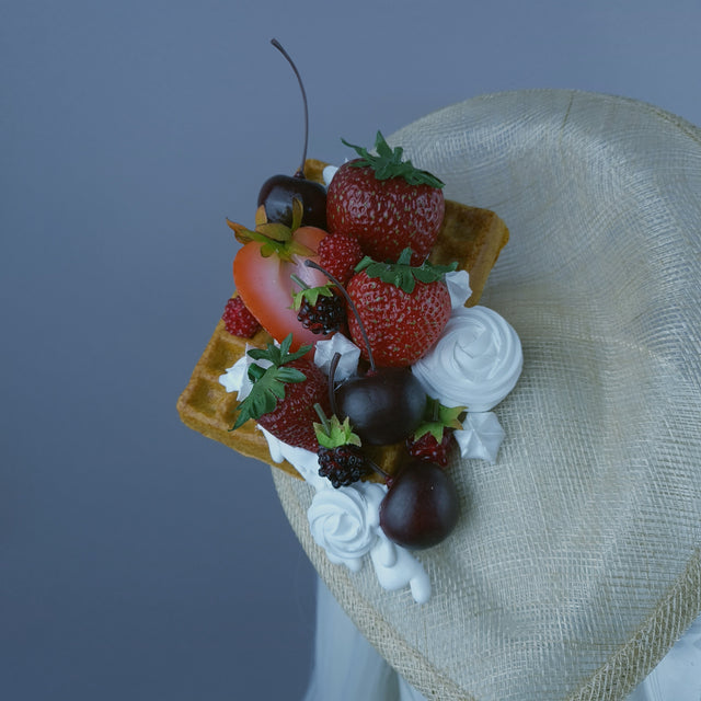 "Fusió" Waffles, Strawberry & Cream Fruit Food Fascinator Hat