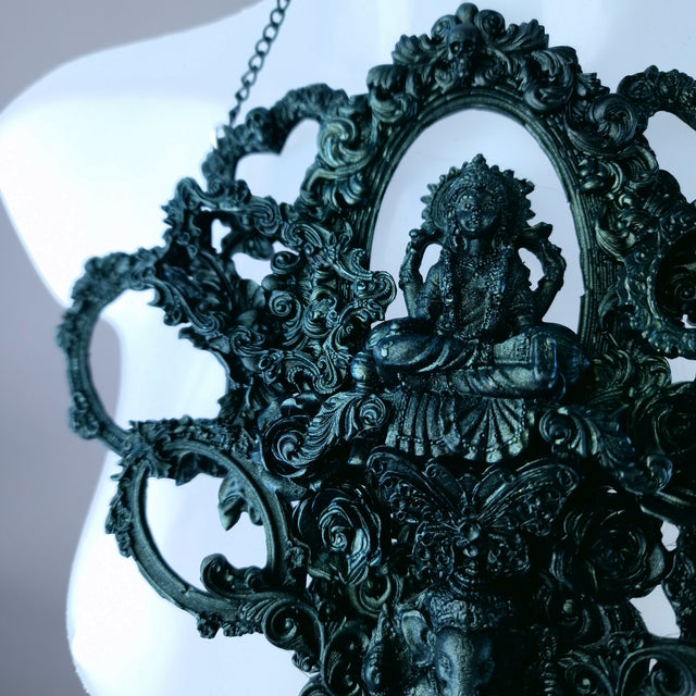 "Diaĵo" Black Teal Filigree Ganesh Frame Neckpiece