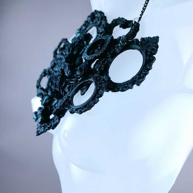 "Diaĵo" Black Teal Filigree Ganesh Frame Neckpiece