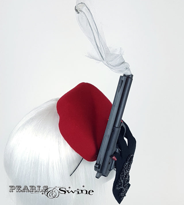 Hand blocked felt lips hat