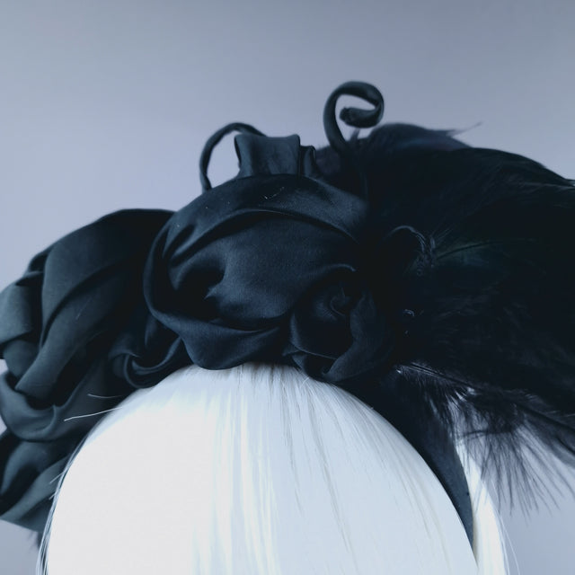 "Vares" Black Feather & Rose Headdress