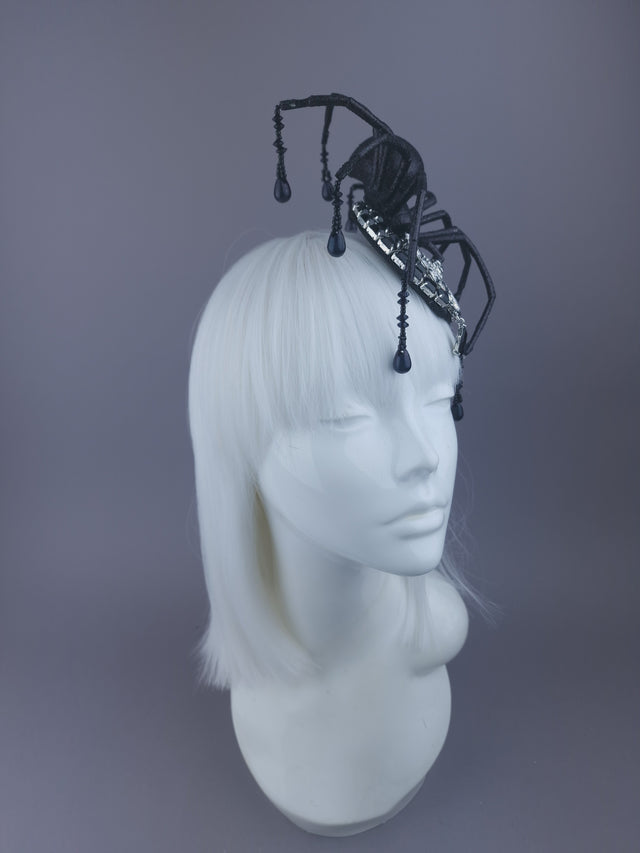 Pearls & Swine: Black Spider & Jewel Mini Fascinator "Toxin"