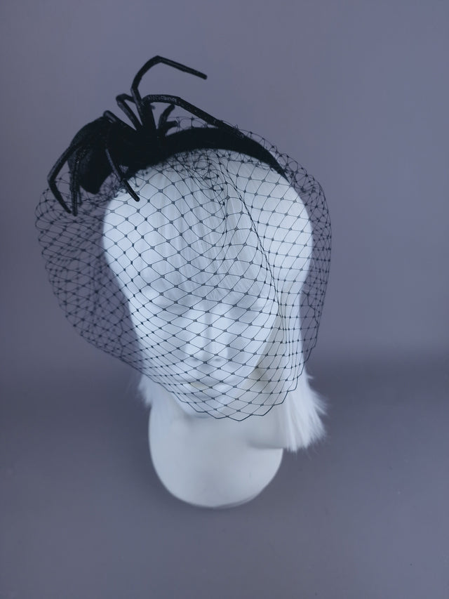 "Creep" black Glitter Spider Veil Headdress