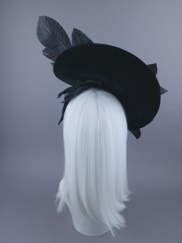 "Délice Noir" Black Velvet Rose Hat