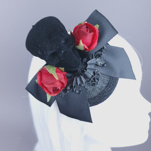 "Grimsley" Skull, Filigree & Bow Mini Fascinator