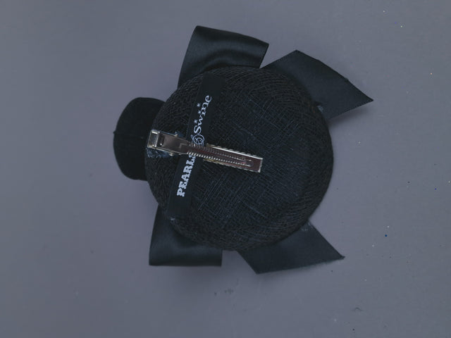 "Grimsley" Skull, Filigree & Bow Mini Fascinator