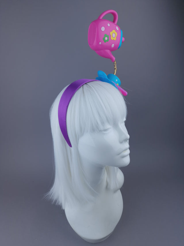 Pearls & Swine Headpiece Colourful Teapot Pouring into Teacup