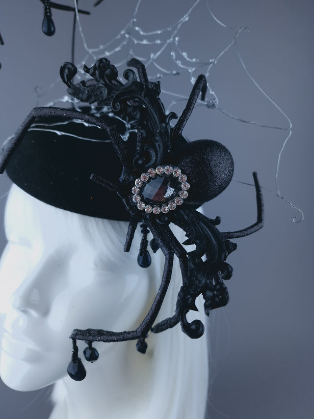 "Hunt" Spiders & Web Fascinator Hat