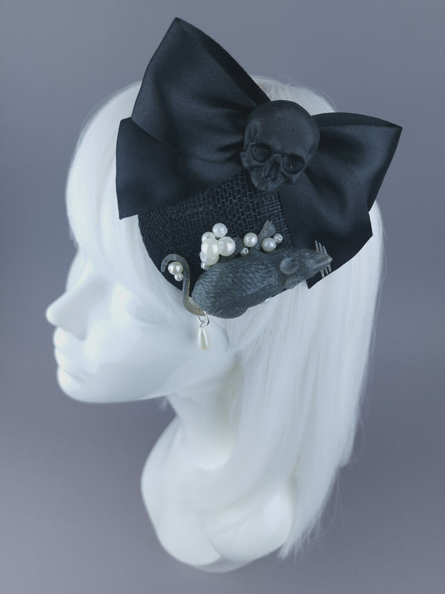 Pearls & Swine: Black Skull, Bow, Rat & Pearls Mini Fascinator "Murine"
