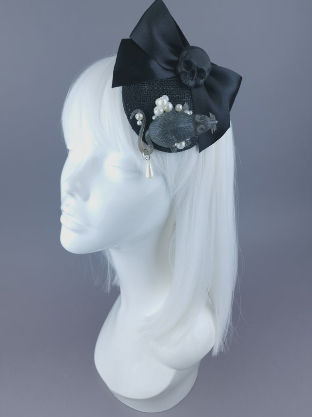 Pearls & Swine: Black Skull, Bow, Rat & Pearls Mini Fascinator "Murine"