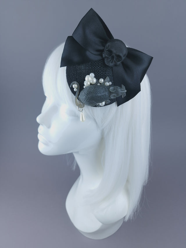 Pearls & Swine: Black Skull, Bow, Rat & Pearls Mini Fascinator "Murine"