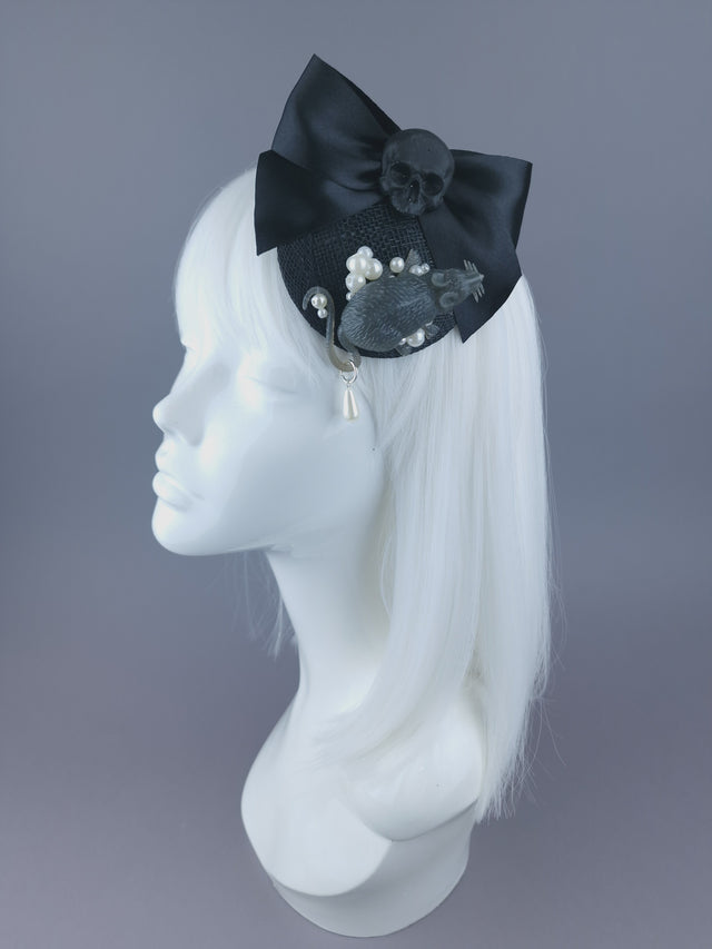 Pearls & Swine: Black Skull, Bow, Rat & Pearls Mini Fascinator "Murine"