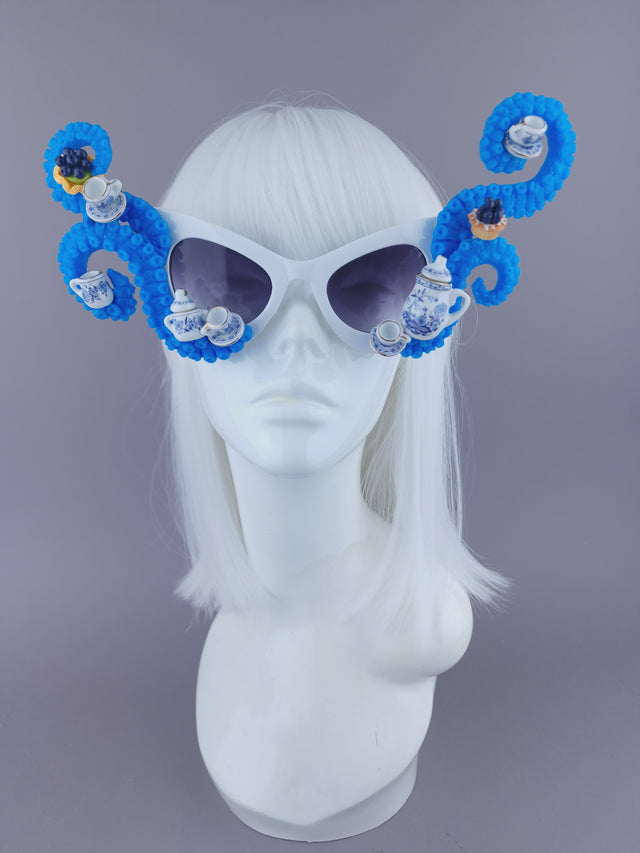 Pearls & Swine: Blue Tentacle, Tea & Cake Sunglasses "Seaparty"