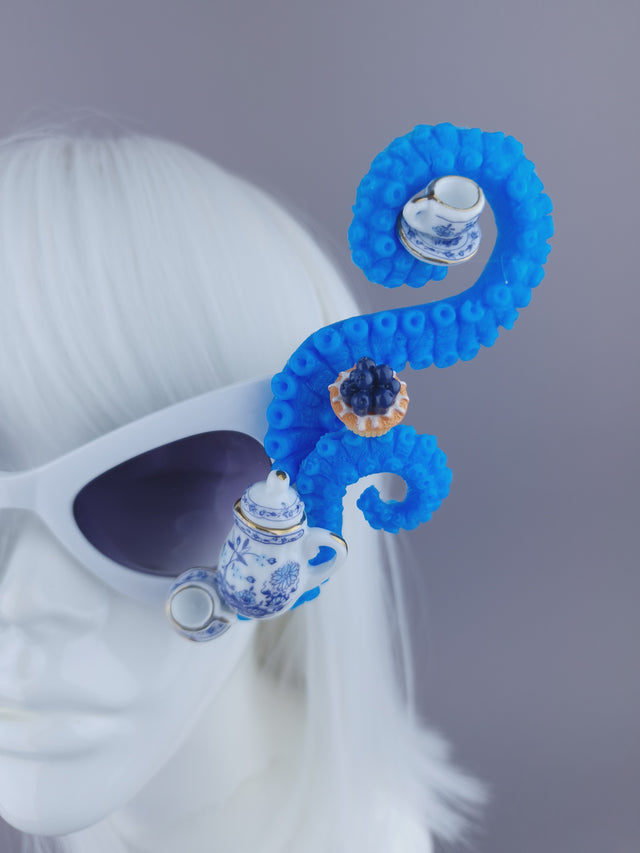 Pearls & Swine: Blue Tentacle, Tea & Cake Sunglasses "Seaparty"