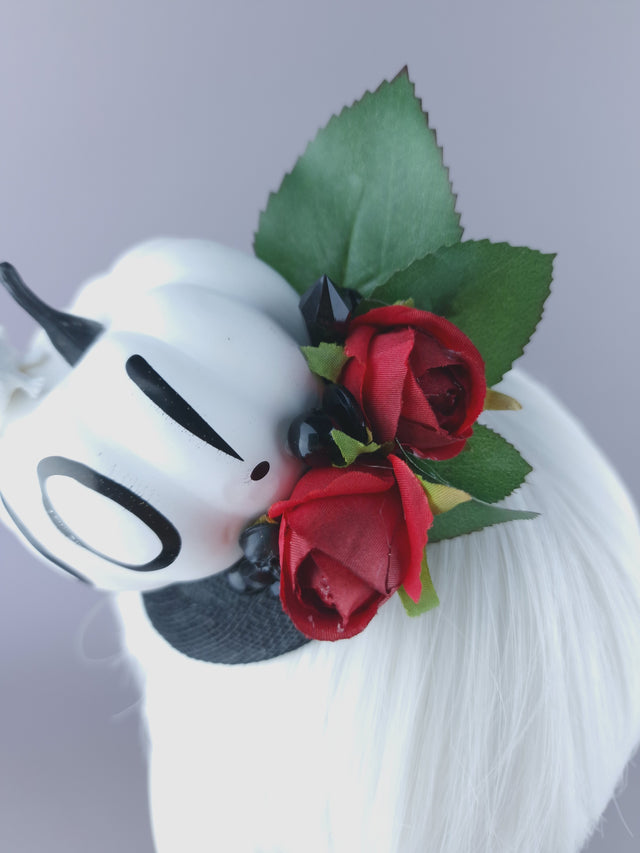 "Dreda" White Pumpkin, Ray & Roses Mini Fascinator