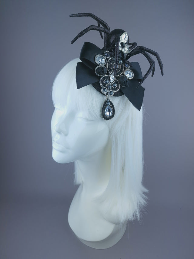 Pearls & Swine: Black Spider & Jewel Mini Fascinator "Deadli"