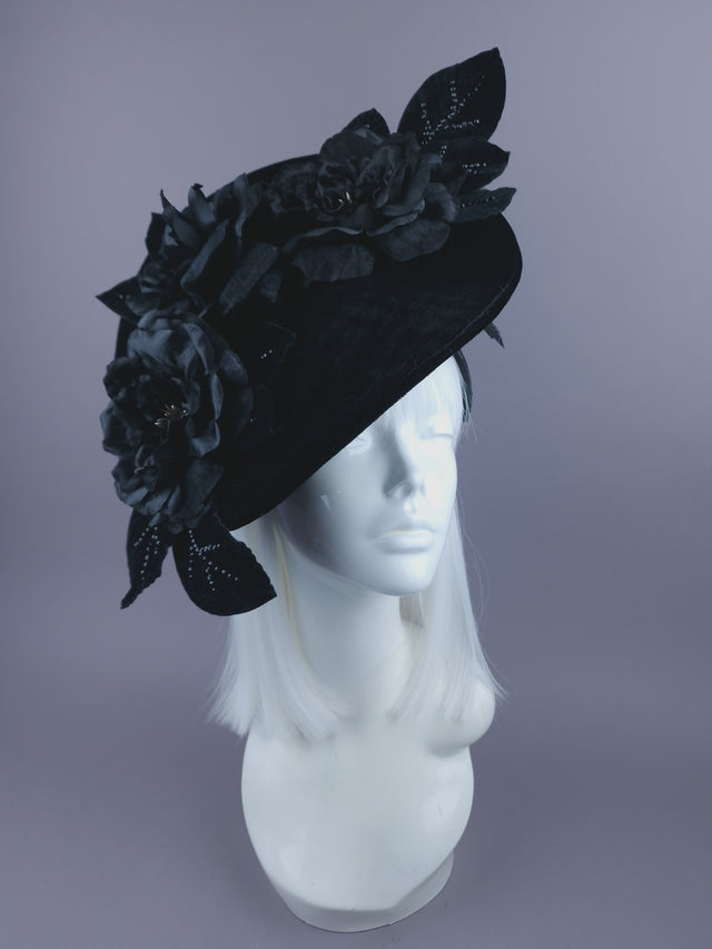 "Délice Noir" Black Velvet Rose Hat