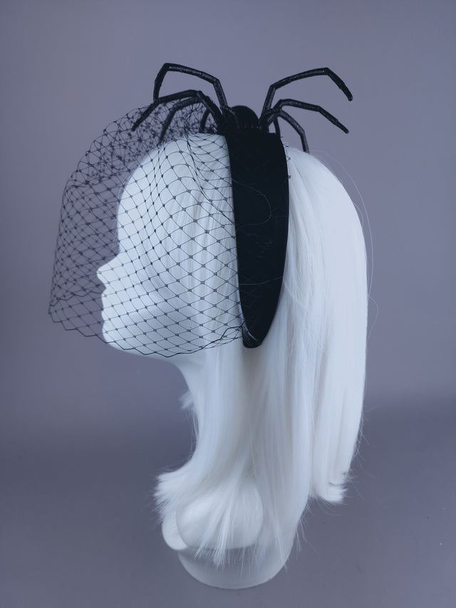 "Creep" black Glitter Spider Veil Headdress