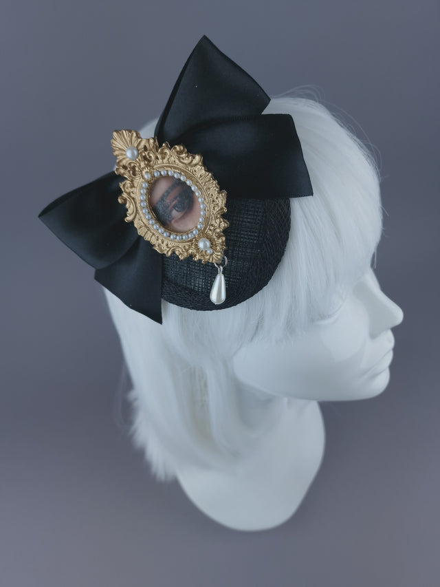 Pearls & Swine: Framed Lover's Eye Mini Fascinator "Dearest"