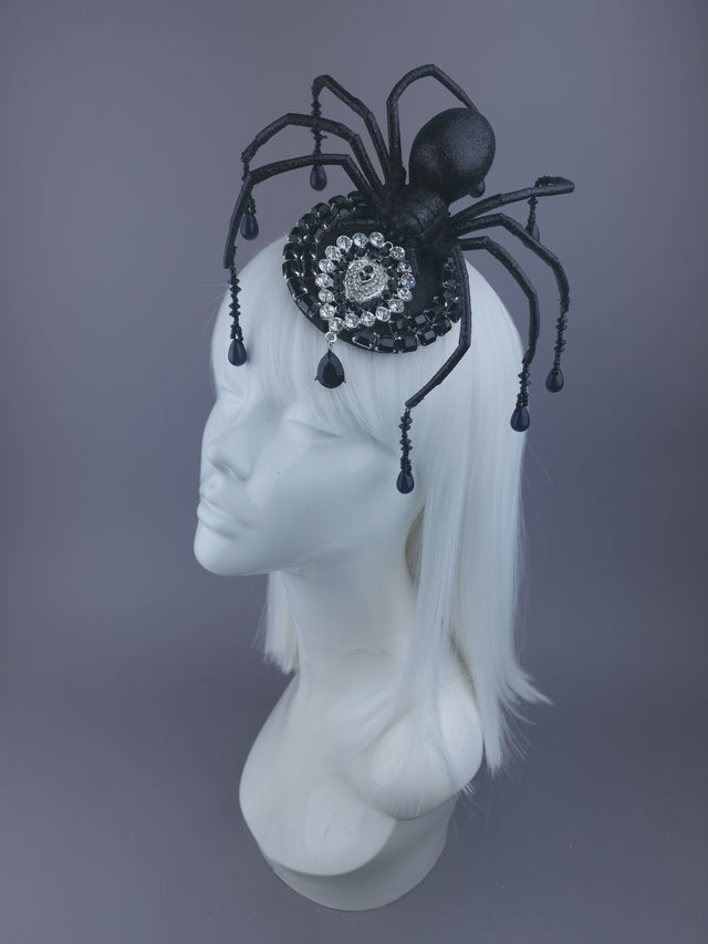 Pearls & Swine: Black Spider & Jewel Mini Fascinator "Toxin"