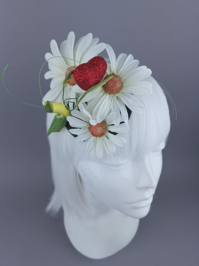 "My Heart Is Yours" Daisy & Praying Mantis Mini Fascinator