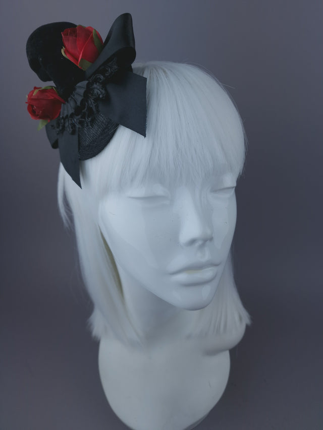 "Grimsley" Skull, Filigree & Bow Mini Fascinator