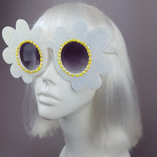 "Pushing Up Daisies" Iridescent Glitter Daisy Flower Sunglasses