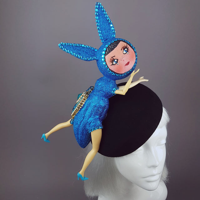 "Moment de Rêve" Surreal Insect Blue Doll Face Hat
