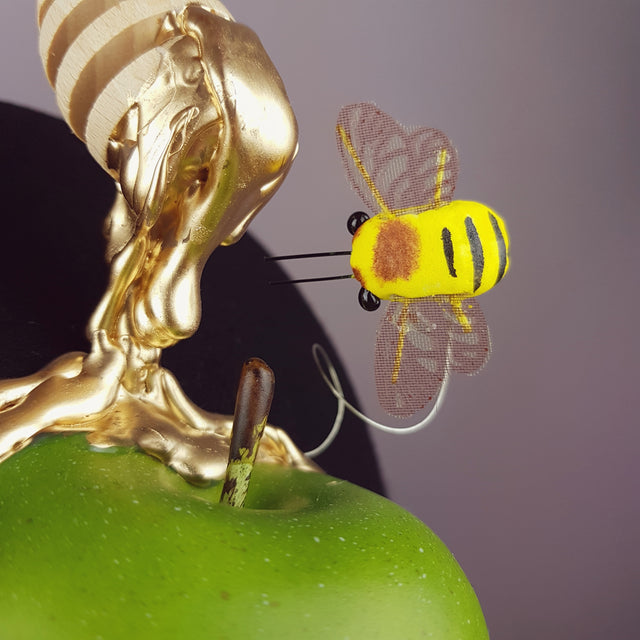 "Dolcezza" Bee, Honey & Apple Hat