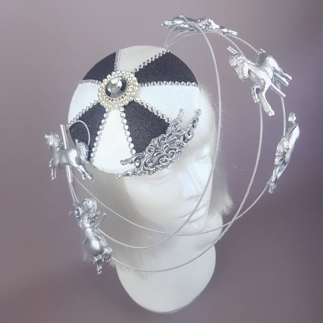 "Cirque" Black & White Circus Carousel Wired Veil Hat
